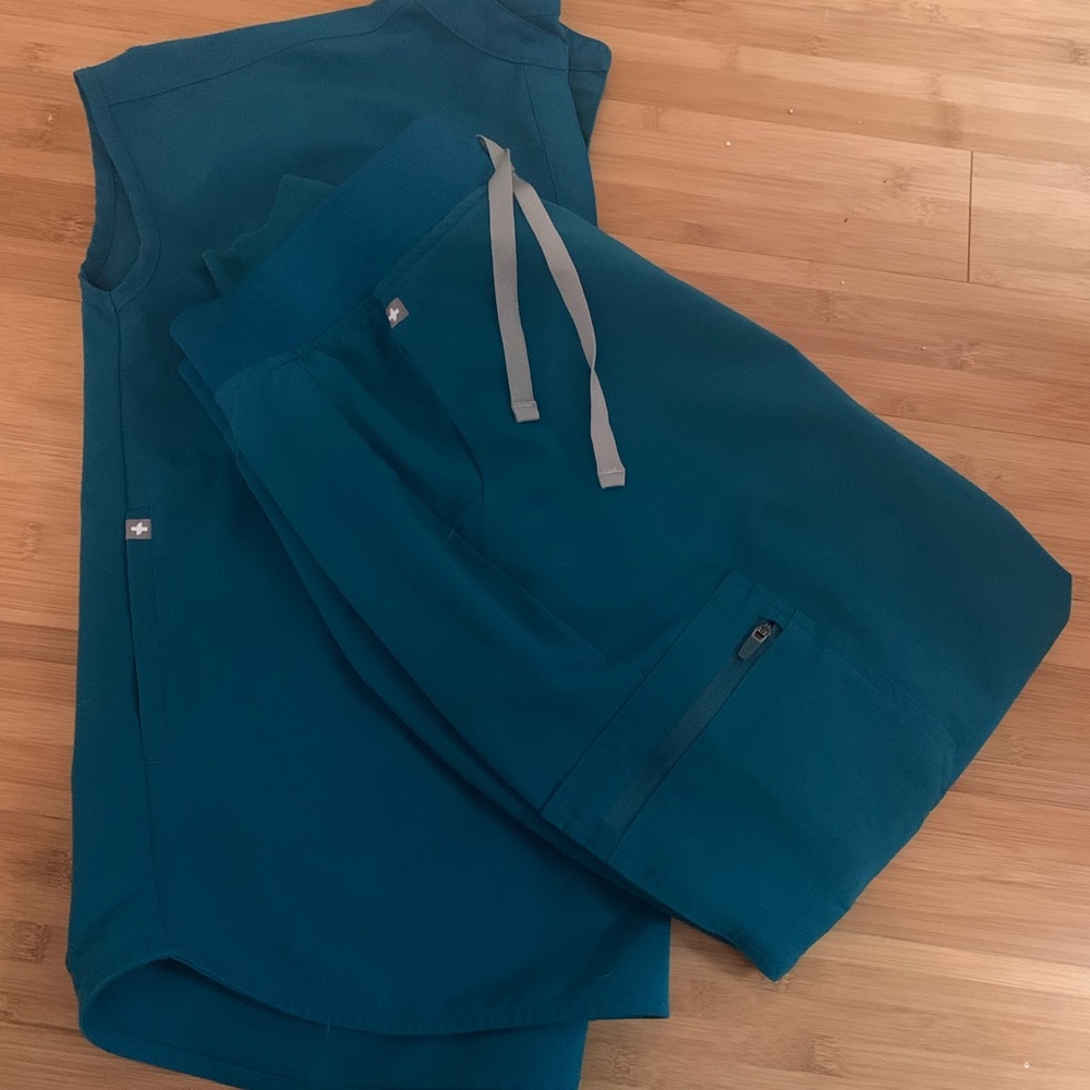 FIGS Womens Scrub Set Teal Blue
